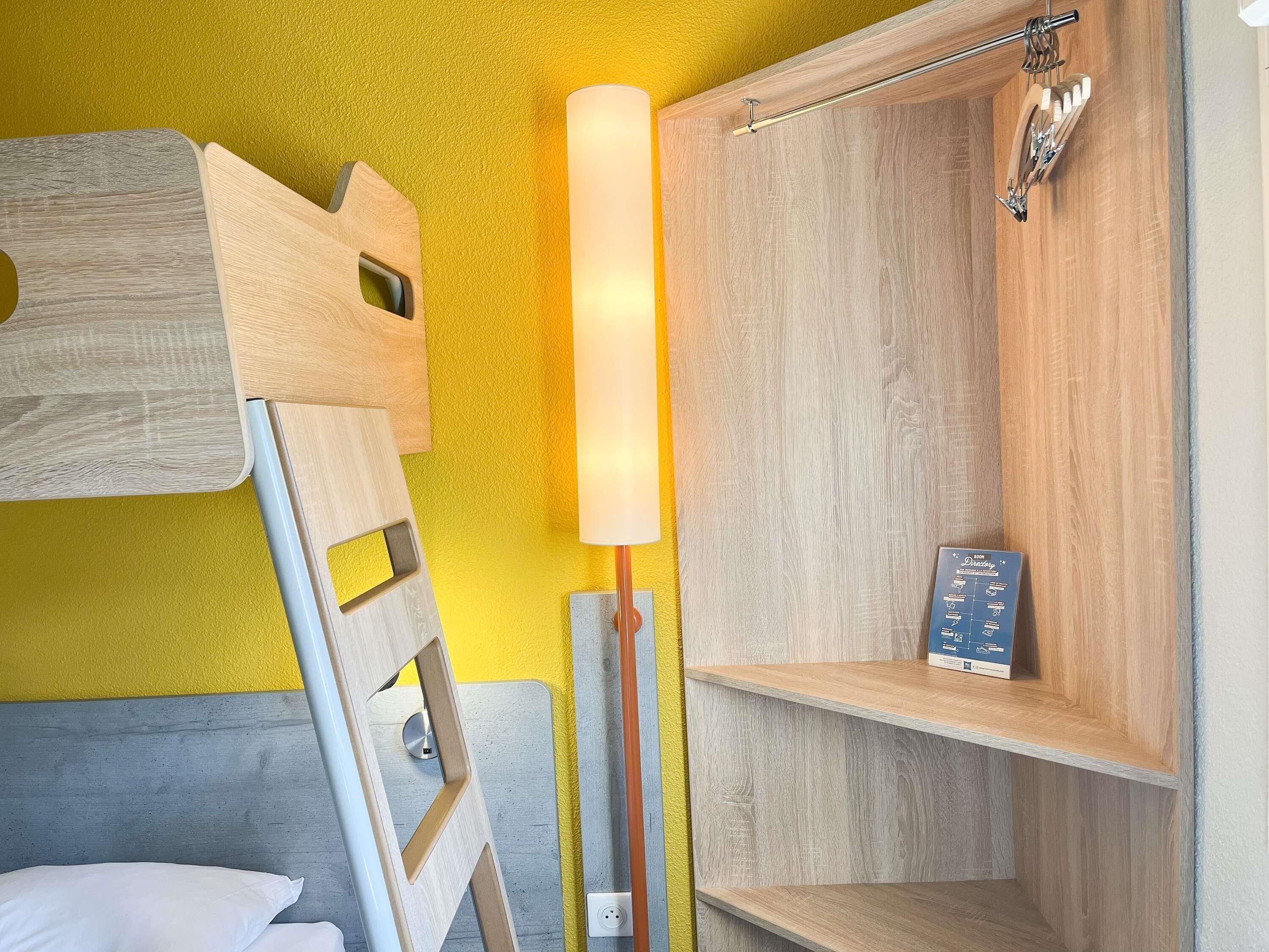 Bureau, chambres insonorisées, lits bébé (gratuits), Wi-Fi gratuit