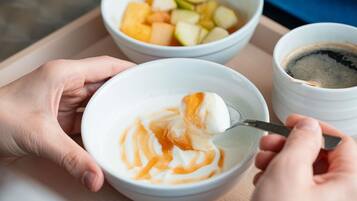 Daily continental breakfast (EUR 8.50 per person)