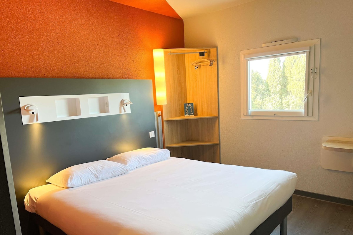 Double Room | Desk, soundproofing, free cribs/infant beds, free WiFi