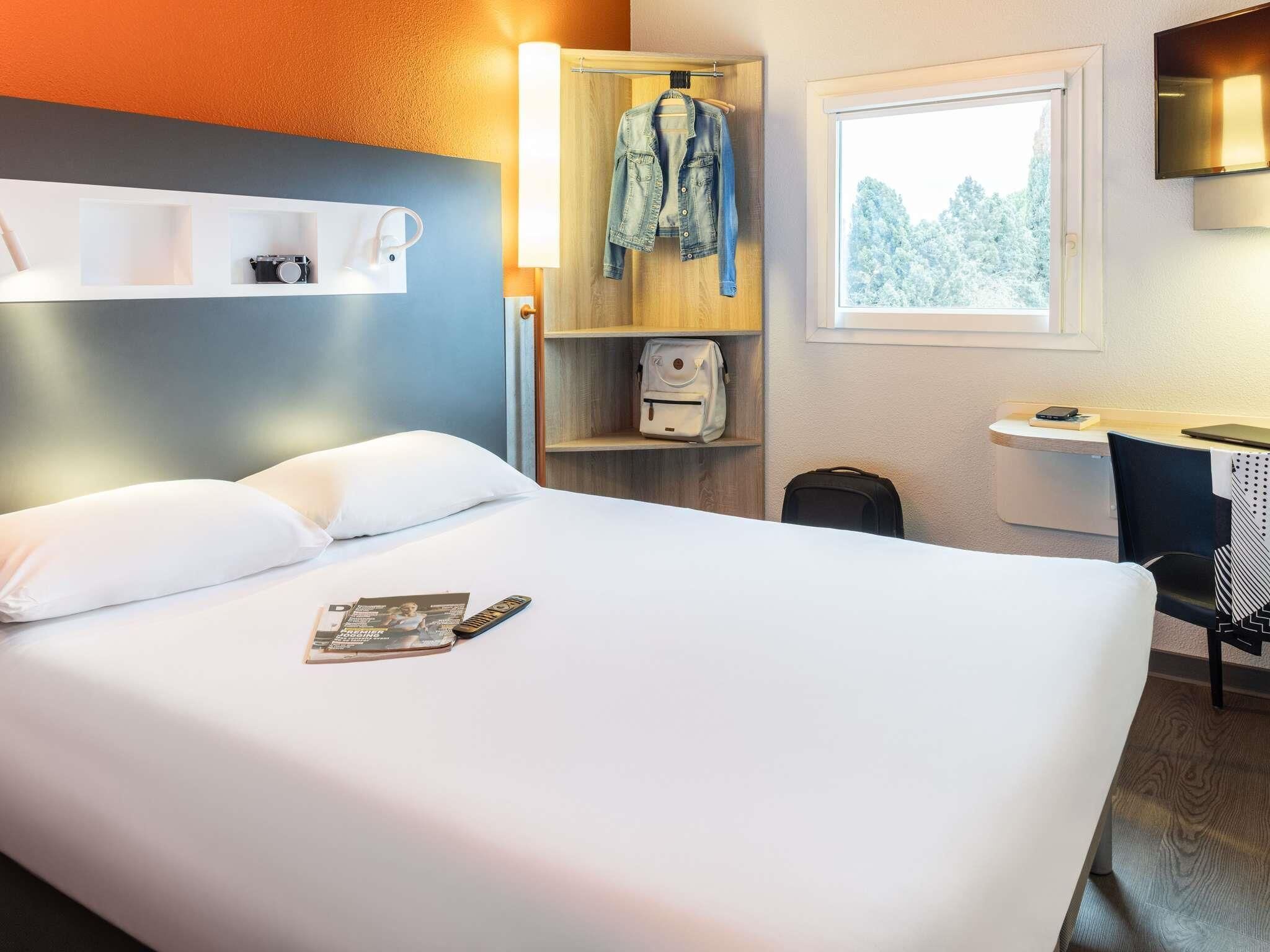 Bureau, chambres insonorisées, lits bébé (gratuits), Wi-Fi gratuit