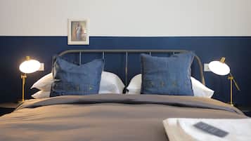 Quarto casal superior | Lençóis italianos Frette, roupas de cama premium, edredons de pluma