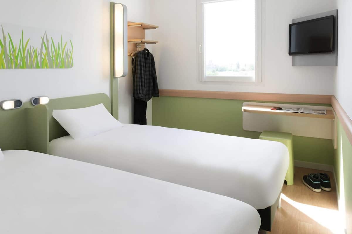 Twin Room, 2 Single Beds