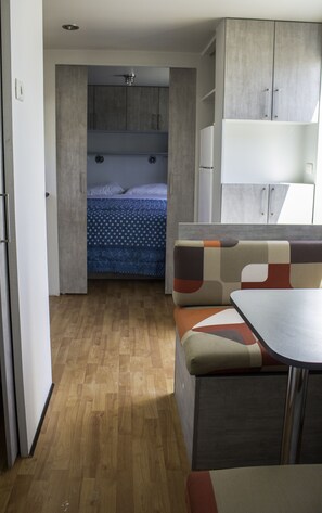 2 bedrooms