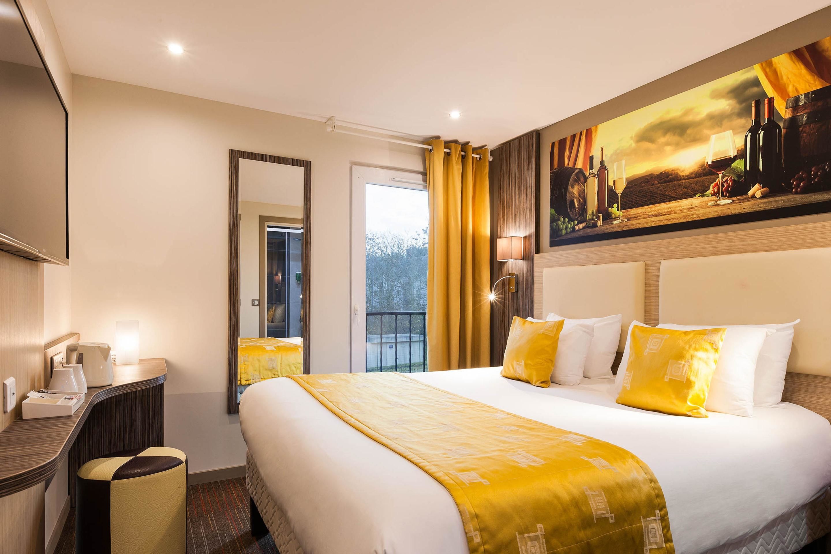 standard room, 1 double bed, non smoking | premium bedding, desk, free cots/infant beds, free wifi