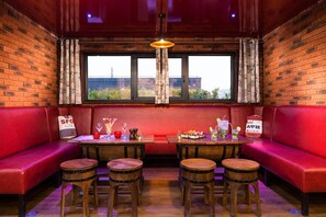 Breakfast and dinner served  - Comfort Hotel Orleans Olivet Provinces (Olivet)