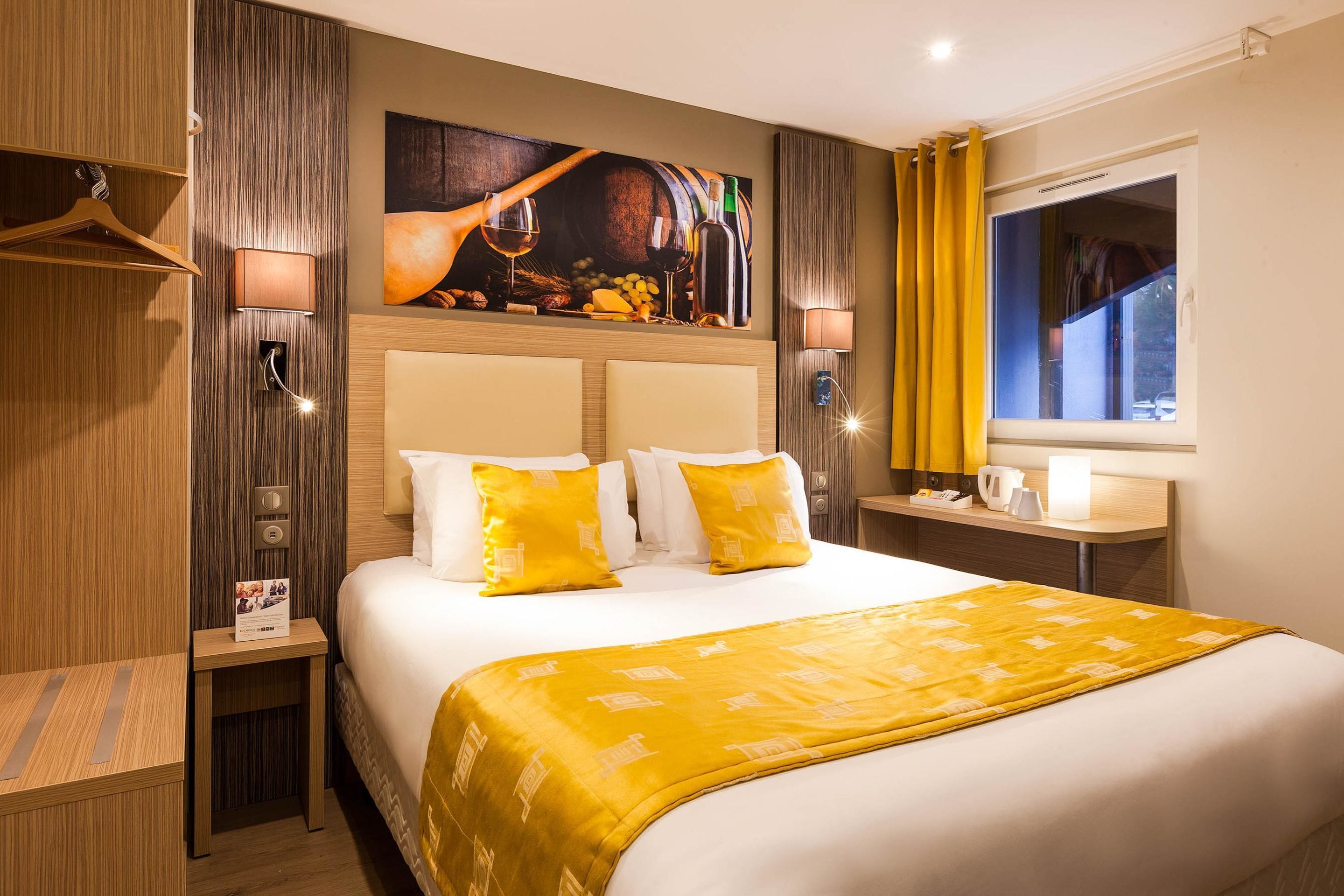 standard room, 1 double bed, non smoking | premium bedding, desk, free cots/infant beds, free wifi