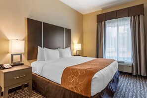 Suite, 1 llit de matrimoni gran i sofà llit, accessible, no fumadors | Matalassos amb encoixinament addicional i escriptori 