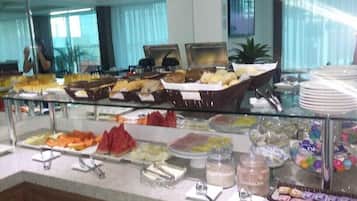 Petit déjeuner buffet compris tous les jours