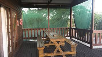Family Cabin, 2 Bedrooms | Porch