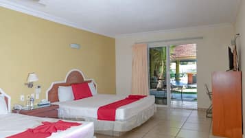 Superior Room with Air Conditioning | Skrivebord, sengetøj