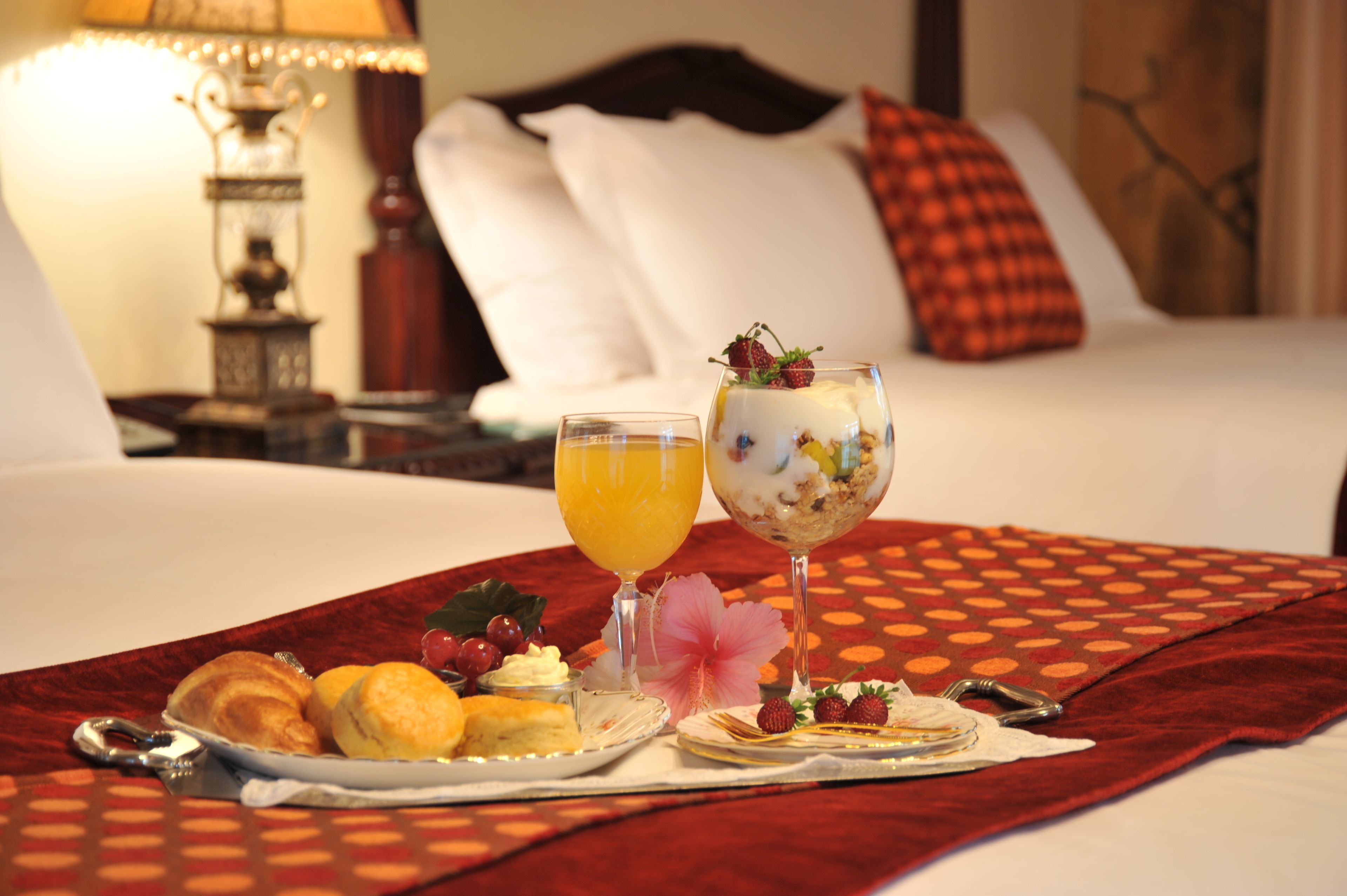 luxury suite, 1 bedroom | minibar, in-room safe, individually decorated, individually furnished