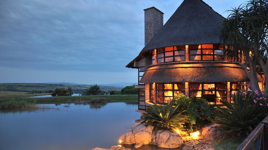 Summerfield Luxury Resort & Botanical Garden