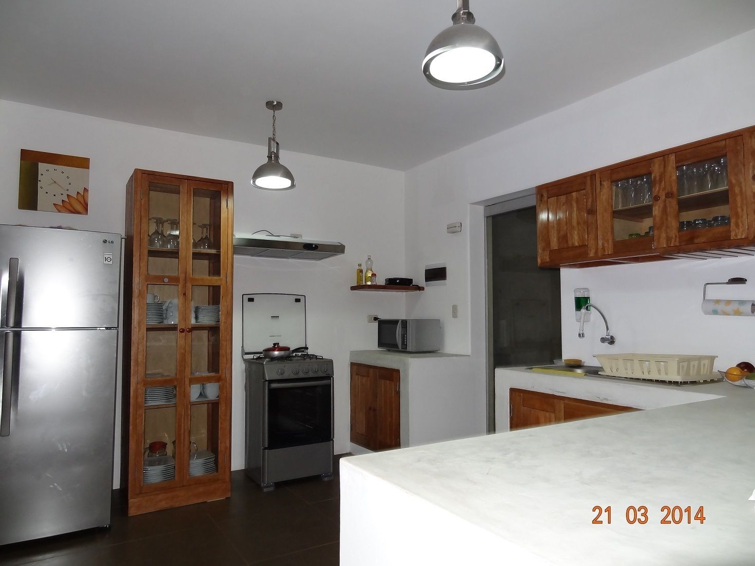 House, Beach View | Shared kitchen | Full-size fridge, microwave, oven, stovetop