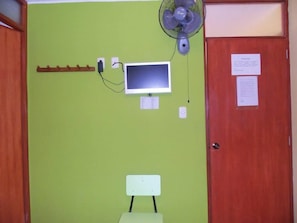 In-room safe, desk, free WiFi