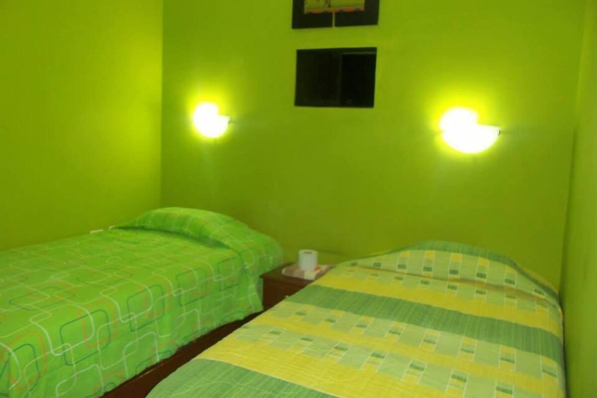 Quarto duplo | Cofres nos quartos, escrivaninha, Wi-Fi de cortesia