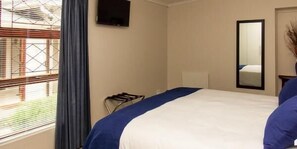 Room 04 (Cottage) | In-room safe, free WiFi