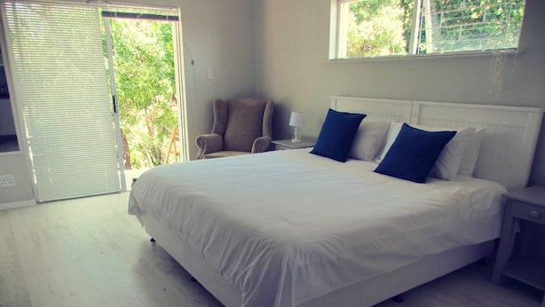 Ropa de cama de alta calidad y escritorio 