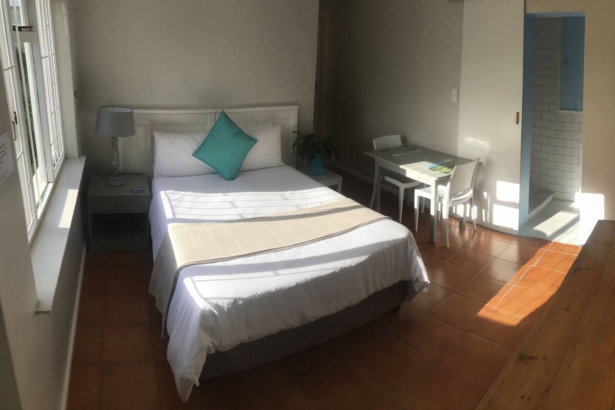 Classic Room, 1 Double Bed, Non Smoking, Ensuite (Summer Breeze)