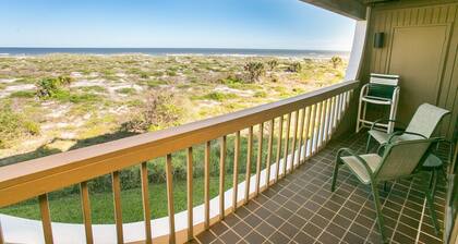 Hibiscus Resort B 2 Bedroom Condo by MCM