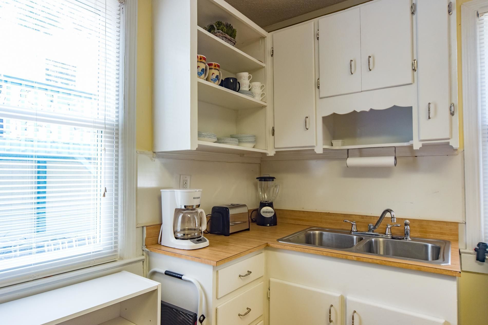 Fridge, microwave, coffee/tea maker