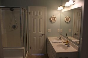Bathroom - Waters Edge 113 Community 3 Bedroom Holiday Home By My Ocean Rentals (Folly Beach)