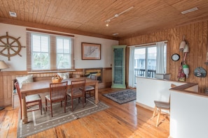 Family House, 4 Bedrooms, Ocean View, Sea Facing | Dining - E Ashley 1634 4 Bedroom Holiday Home By My Ocean Rentals (Folly Beach)