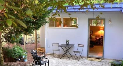 Surf Cottage 2 Bedroom Holiday Home By My Ocean Rentals