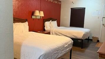 Double Room | Iron/ironing board, free WiFi, bed sheets
