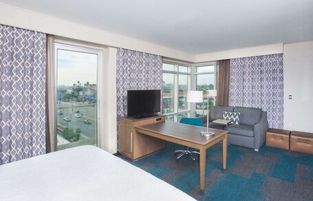 Hampton Inn & Suites LAX El Segundo - view 2