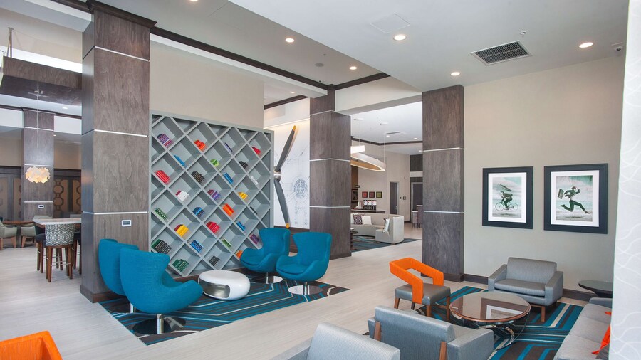 Hampton Inn & Suites LAX El Segundo