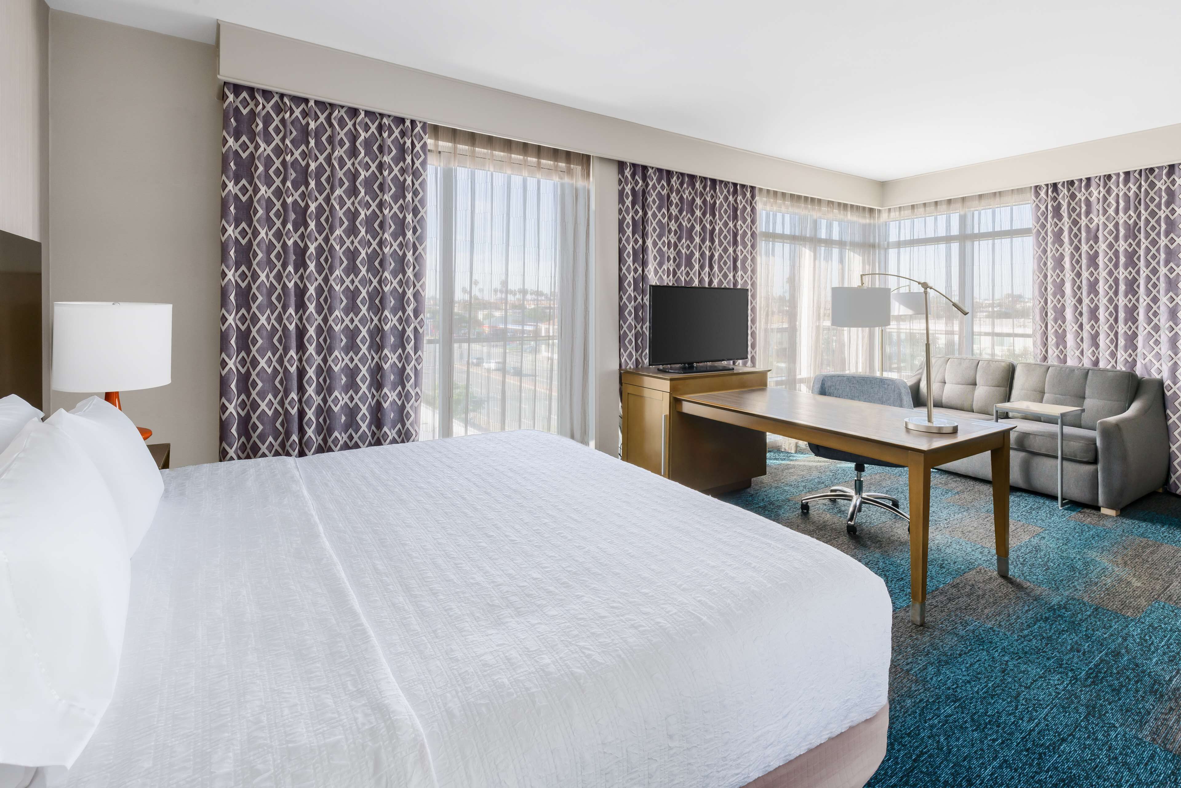 studio suite, 1 king bed, non smoking, balcony | premium bedding, in-room safe, desk, iron/ironing board