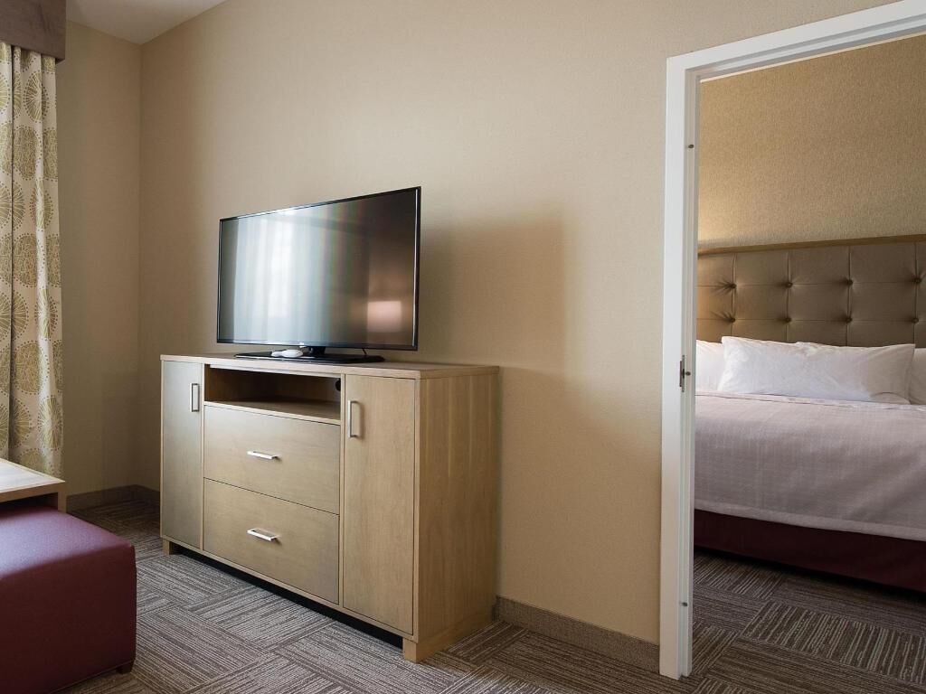 In-room safe, desk, blackout curtains, iron/ironing board