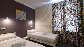 Standard-Zweibettzimmer | Hochwertige Bettwaren, schallisolierte Zimmer, Bügeleisen/Bügelbrett