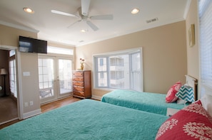Comfort House, 6 Bedrooms, Ocean View | Free WiFi