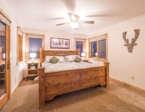 Apartment, 4 Bedrooms | 4 bedrooms