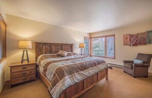 Room - Ski Run Condominiums 2 Bedroom Apartment by Key to the Rockies (Keystone)