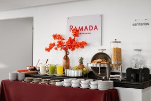 Desayuno continental incluido todos los días 