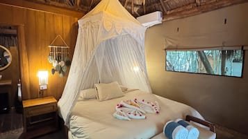 Superior Bungalow, 1 King Bed, Terrace, Ground Floor | Down duvets, free WiFi, bed sheets