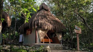 1 bedroom, down comforters, free WiFi, bed sheets
