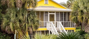 E ARCTIC 412 2 Bedroom Holiday Home By My Ocean Rentals