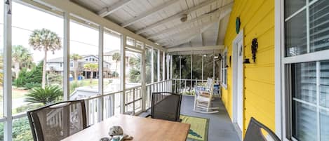 家庭單棟房屋, 2 間臥室, 海景 | 露台/庭院