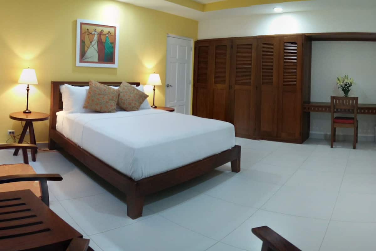 Premium bedding, pillow-top beds, in-room safe, individually decorated