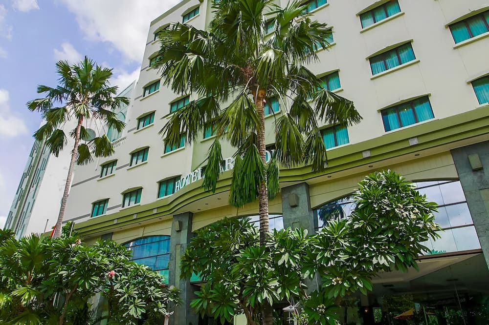 Paragon Gallery Hotel