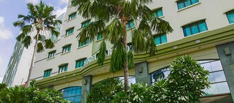 Paragon Gallery Hotel