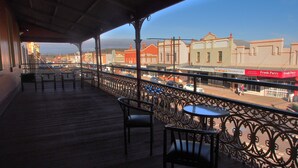 Porch - Great Central Hotel Glen Innes (Glen Innes)