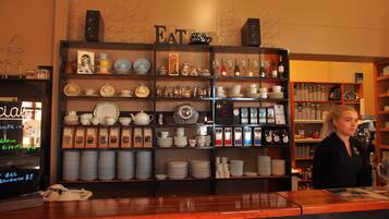 Lunch and dinner served