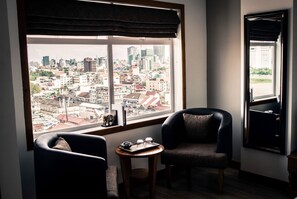 Minibar y caja de seguridad en la habitación 