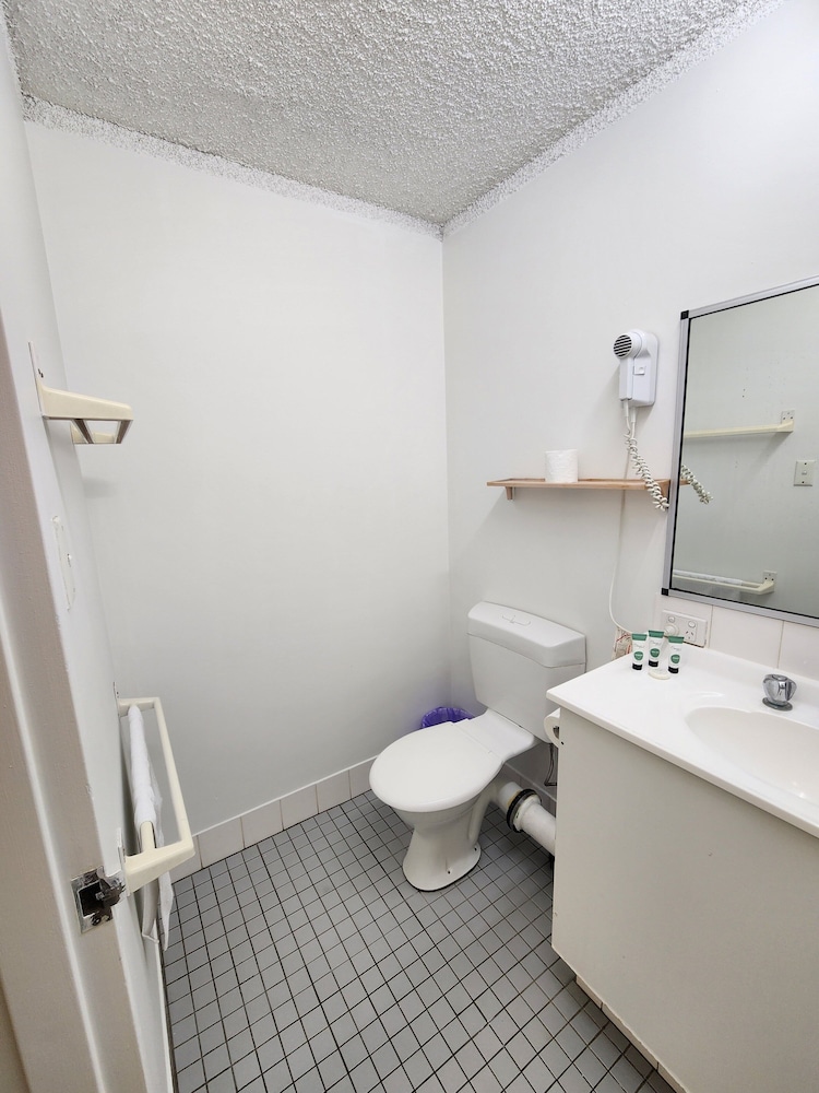 Perth City Apartment Hotel by null