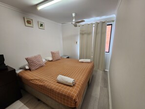 One Bedroom Apartment Queen Bed | 1 bedroom, iron/ironing board, cribs/infant beds, rollaway beds - Perth City Apartment Hotel (West Perth)