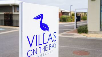 A sign for Villas on the Bay Kingscote.